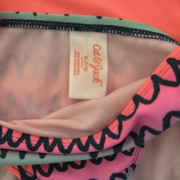 Youth swimsuit size medium 7/8 - Picture 2 of 3